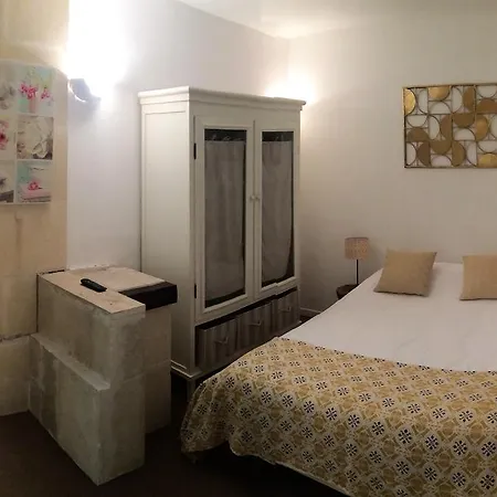 Hotell De 3*