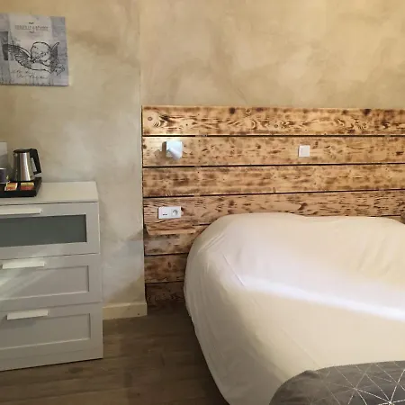 Hotell De 3*