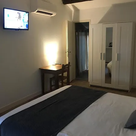 De 3*
