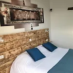 De 3*