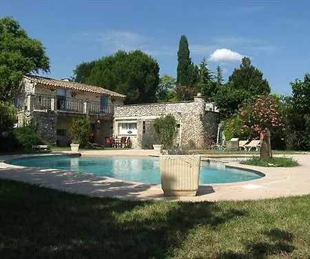 Logis De Hotel Valaurie