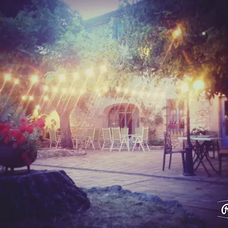 Logis De Hotel Valaurie