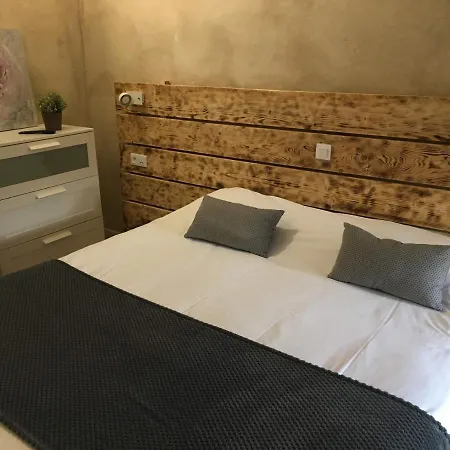 Logis De Valaurie