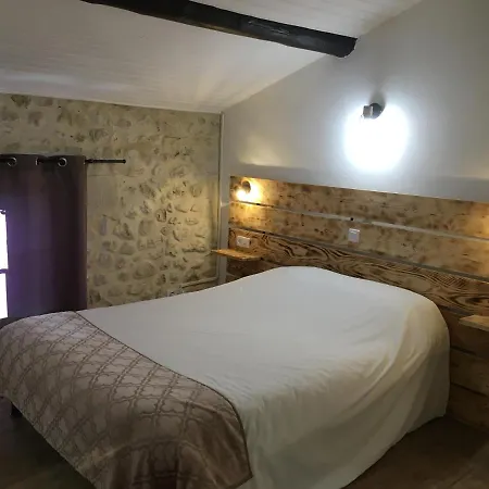 Hotel Logis De Valaurie