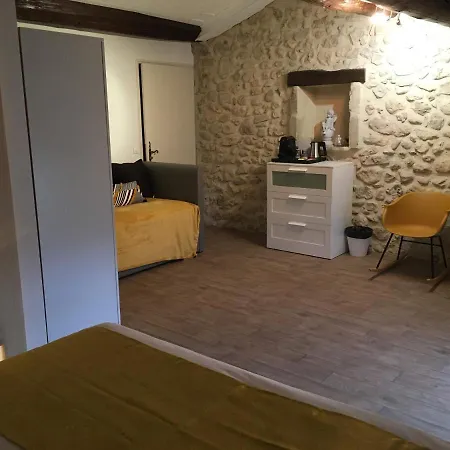 Hotel Logis De Valaurie