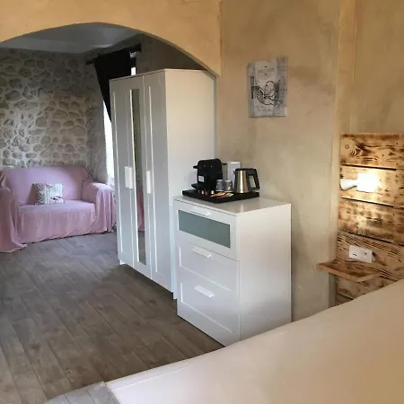 Logis De Valaurie