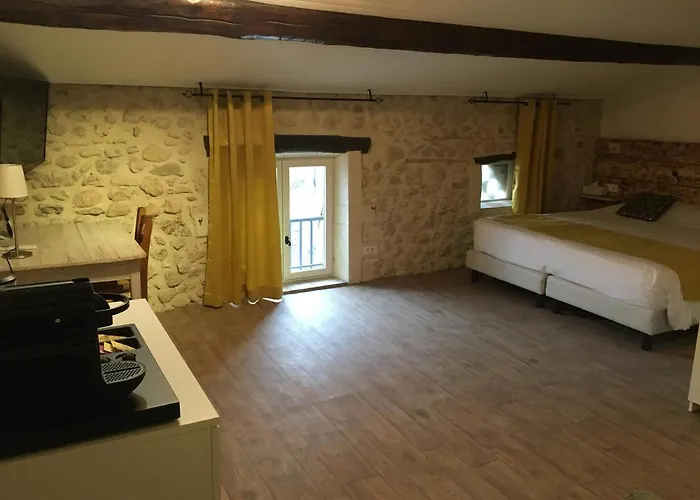 Hotel De Valaurie